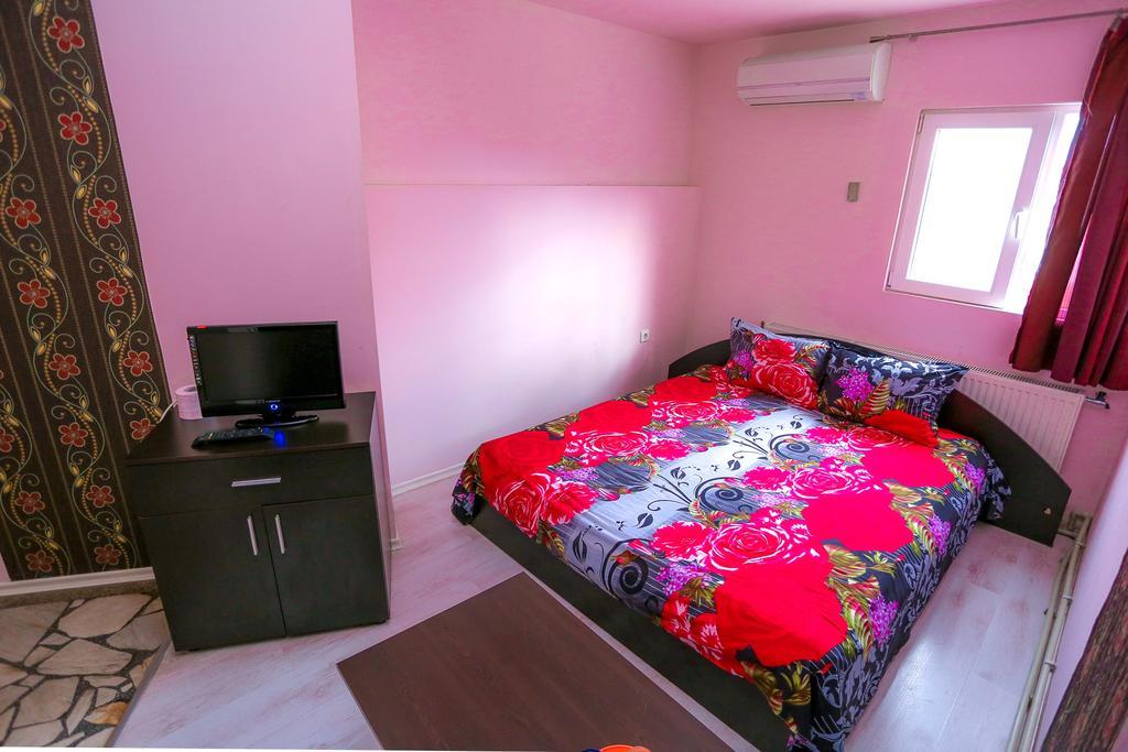 Hostel Shatrata Bogomilovo エクステリア 写真