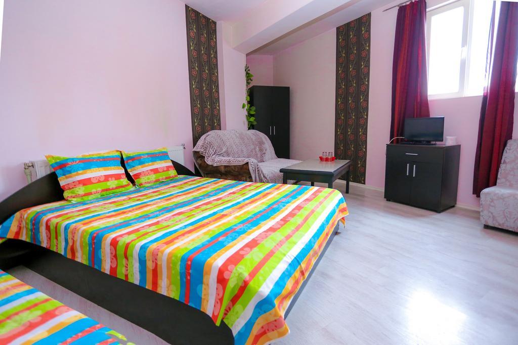 Hostel Shatrata Bogomilovo エクステリア 写真